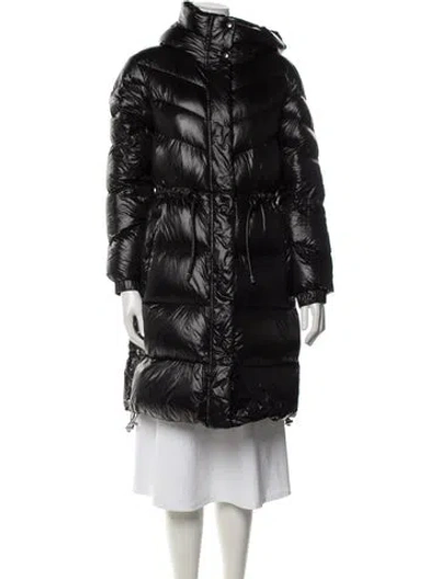 Pre-owned Woolrich Down Coat In Black