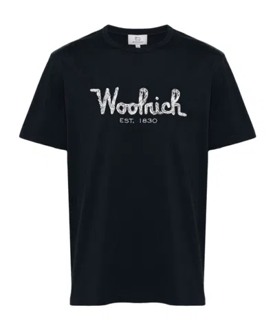 Woolrich Embroidered-logo Cotton T-shirt In Black