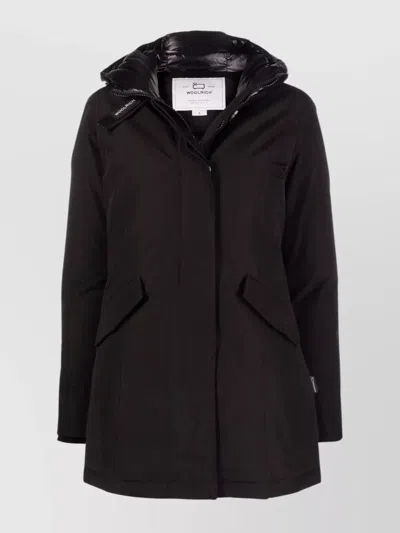 WOOLRICH FLAP POCKET HOODED ZIPPER PARKA