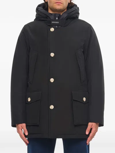 Woolrich Hooded Button-fastening Coat In Black