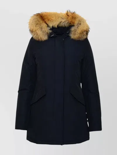 Woolrich Fur-trimmed Hooded Padded Coat In Blu Navy