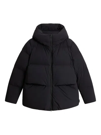 Woolrich Hooded Puffer Jacket In Black