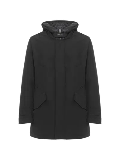 Woolrich Logo-detail Coat In Black