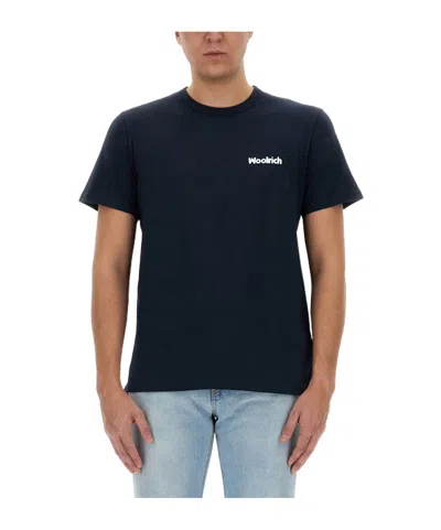 Woolrich Logo Detailed Crewneck T-shirt In Black