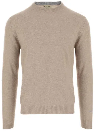 Woolrich Logo Embroidered Crewneck Jumper In Beige