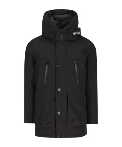 Woolrich Logo Patch Hooded Coat In Black