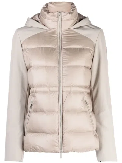 Woolrich Logo-patch Padded Puffer Jacket In 7125 Light Taupe