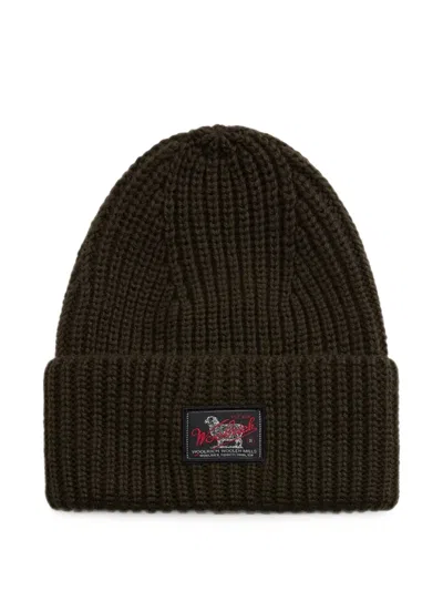 Woolrich Logo-patch Ribbed-knit Beanie Hat In Green