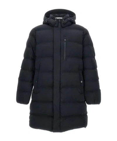 Woolrich Matt Stretch Hooded Puffer Coat In Black