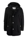 Woolrich Button-up Padded Hooded Coat In Negro