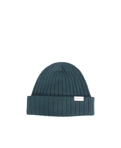 WOOLRICH WOOLRICH LOGO PATCH RIBBED BEANIE