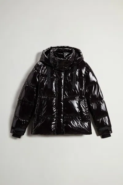 Woolrich Super Glossy Short Parka In Black