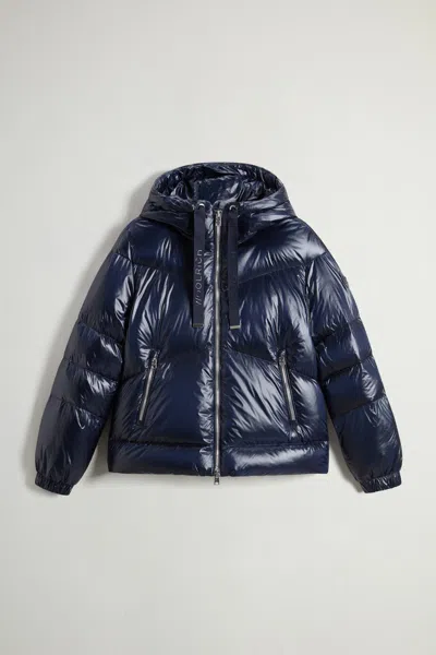 Woolrich Short Puffer Jacket With Hood And Drawstrings In Blue