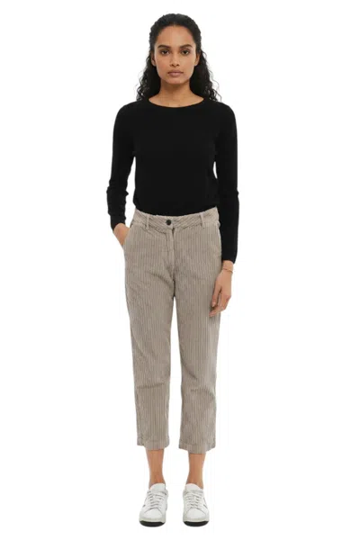 Woolrich Women Grey Straight Fit Pants In Black