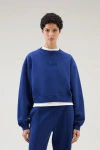 Woolrich Crewneck Pure Cotton Sweatshirt With Embroidered Logo In Twilight Blue