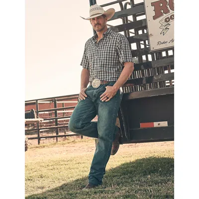 Wrangler ® 20x® 01 Competition Jean In River Wash In Blue