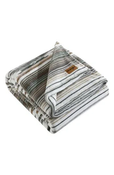 Wrangler Coyote Sands Throw Blanket In Beige/green