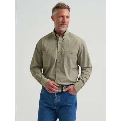 Wrangler ® George Strait™ Long Sleeve Button Down Two Pocket Shirt In Pine Grove In Green