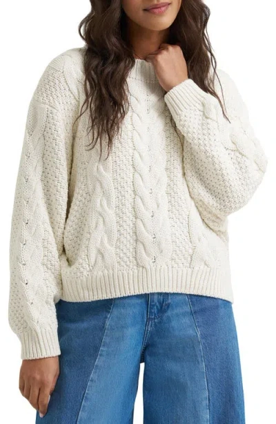 Wrangler Heritage Cable Crewneck Sweater In Egret