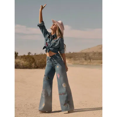 Wrangler Lainey Wilson X  Embroidered Cheeky Wide Leg Jean In Mid Wash In Blue