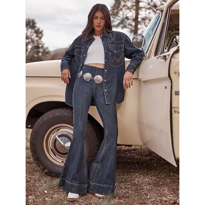Wrangler Lainey Wilson X  Pintuck Pull On Bell Bottoms In Sandrider In Blue - Medium