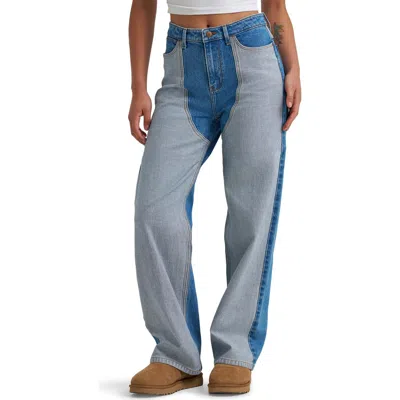 Wrangler Loose Straight Jeans In Blue