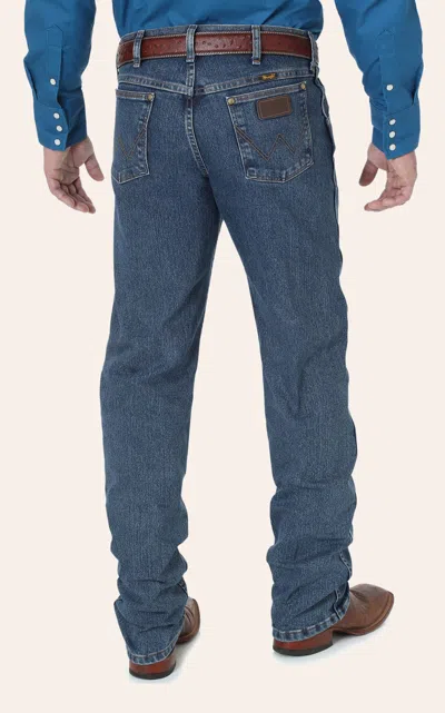 Wrangler Men's Advanced Comfort Cowboy Cut Mid Tint Stone Wash Regular Fit Jean In Blue