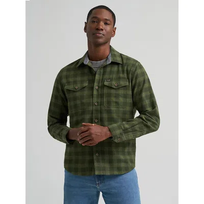 Wrangler Men's Flannel Plaid Shirt In Kombu Green