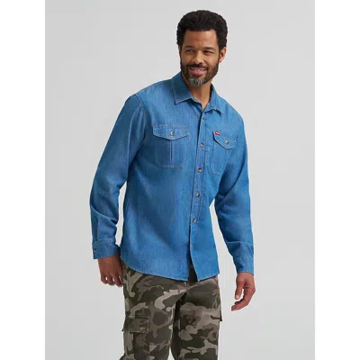 Wrangler Men's Relaxed Fit Stretch Shirt In Light Blue