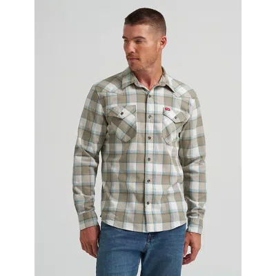 Wrangler Men's Slim Fit Plaid Shirt In Aluminum In Green