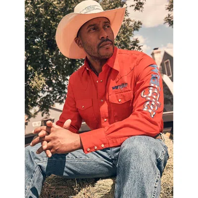 Wrangler Men's ® Logo Long Sleeve Western Snap Shirt In Americana Red