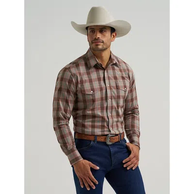 Wrangler Men's Wrinkle Resist Long Sleeve Western Snap Plaid Shirt In Biscotti In Brown