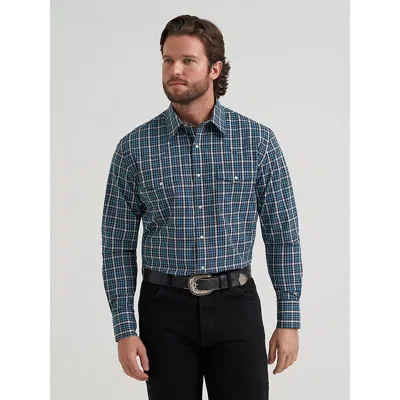 Wrangler Men's Wrinkle Resist Long Sleeve Western Snap Plaid Shirt In Storm In Blue