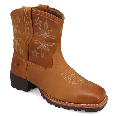Wrangler Sallie Square Toe Western Boot In Brown