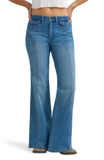 Wrangler Seamed Patch Pocket Flare Jeans In Blue