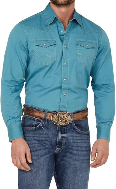 Wrangler Solid Long Sleeve Snap Western Shirt In Turquoise In Blue