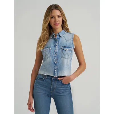 Wrangler Women's Frayed Hem Sleeveless Denim Snap Shirt In Light Denim
