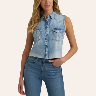Wrangler Women's Light Wash Denim Sleeveless Pearl Snap Western Shirt In Blue