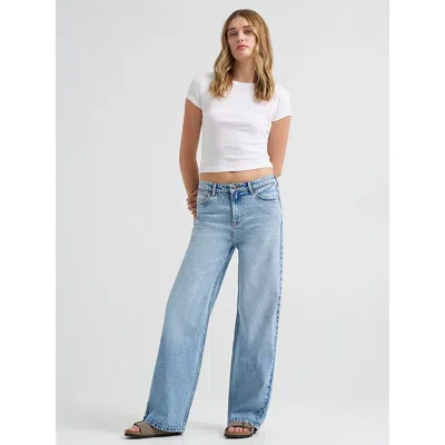 Wrangler Women's Loose Straight Jean In Blissful In Blue
