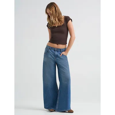 Wrangler Women's Low Rise Ultra Barrel Jean In Stormy Dust In Blue