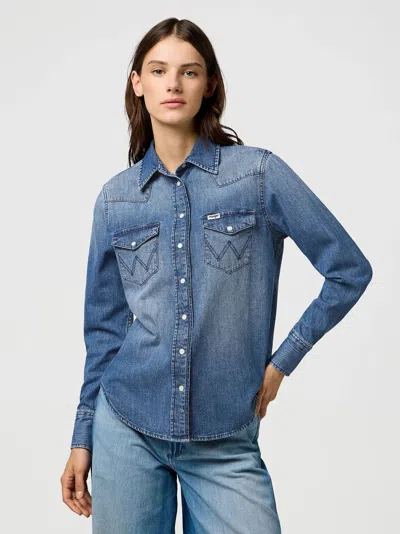 Wrangler Women's Shirts  112373227 Heritage Light Hand In Blue