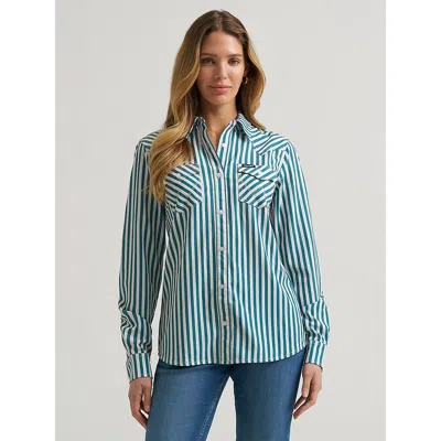 Wrangler Women's  Aria Performance Shirt In Green