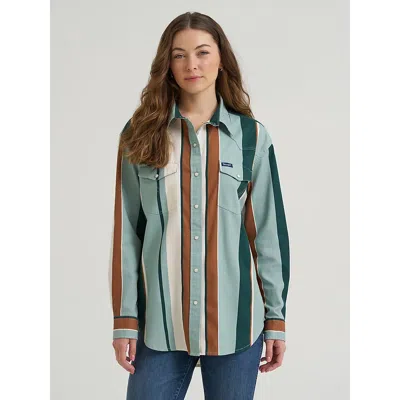 Wrangler Women's  Brushpopper Boyfriend Western Snap Shirt In Dust Blue In Green