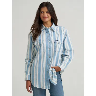 Wrangler Women's  Brushpopper Boyfriend Western Snap Shirt In Pale Blue