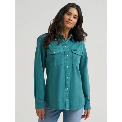 Wrangler Women's  Colorwash Iconic Snap Shirt In Turquoise In Green