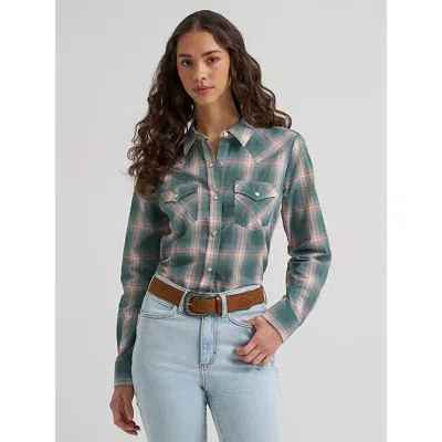 Wrangler Women's  Essential Western Snap Shirt In Green Pine In Multi
