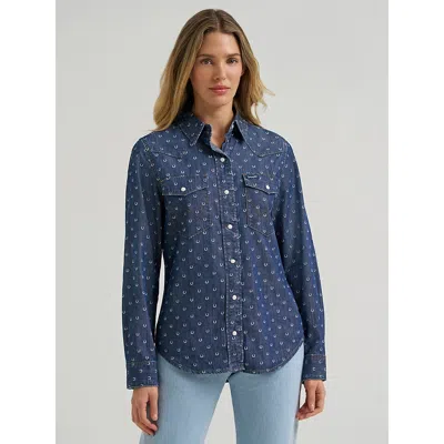 Wrangler Women's  Printed Vintage Fit Snap Shirt In Denim In Blue