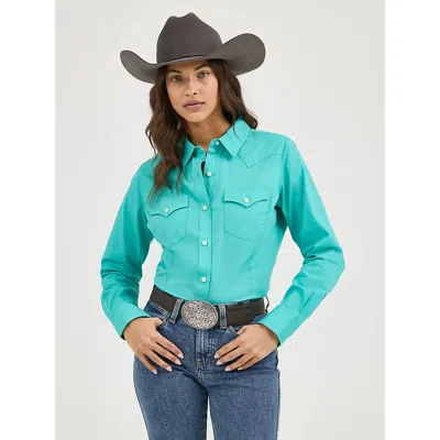Wrangler Women's  Sierra Western Slim Button Shirt In Bright Aqua In Green