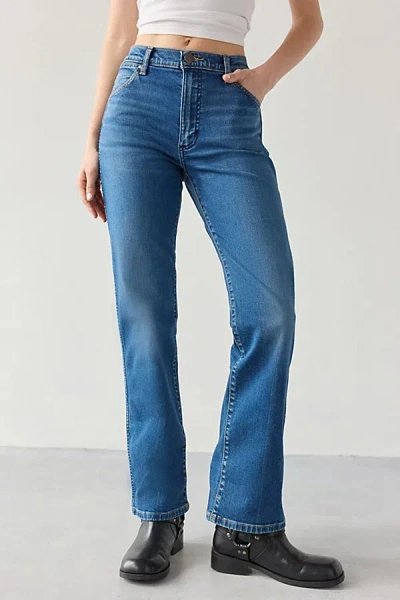 Wrangler Wrancher Shadow Pocket Bootcut Jean In Dirty Denim, Women's At Urban Outfitters