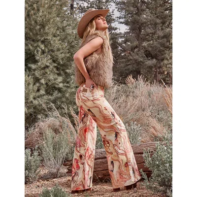 Wrangler X Lainey Wilson Horse Cheeky Wide Leg Jean In Marbled In Brown